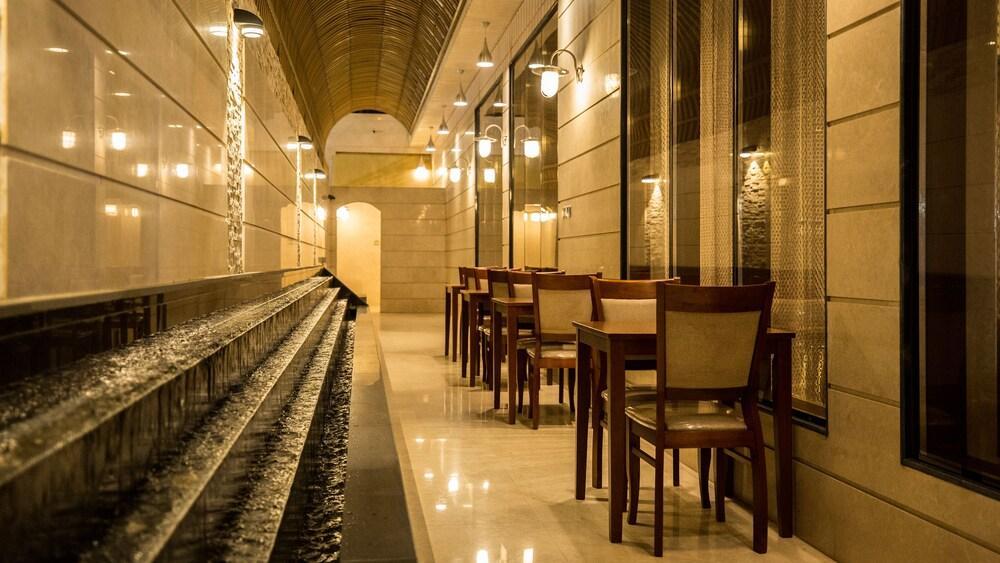 Jiwar Almasi Hotel Jeddah Exterior foto