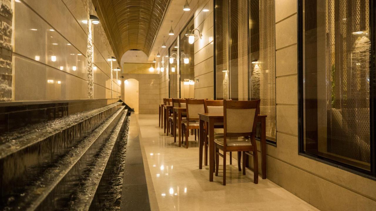 Jiwar Almasi Hotel Jeddah Exterior foto